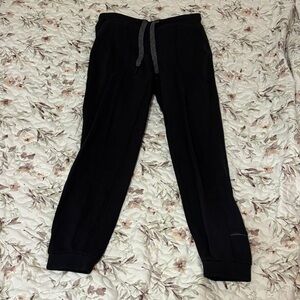 Lululemon Woman’s Black Jogger Sweatpants